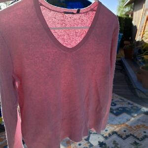 Women’s V-Neck Lightweight Pink Sweater